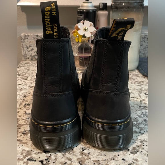 Dr. Martens Chelsea Boot - Picture 2 of 6